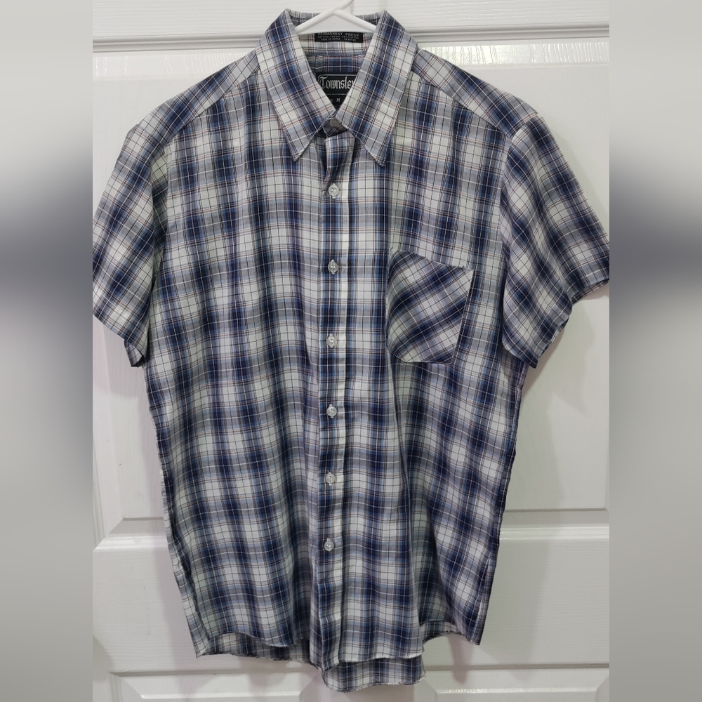 Townsley casual button down shirt size M color Blue and White